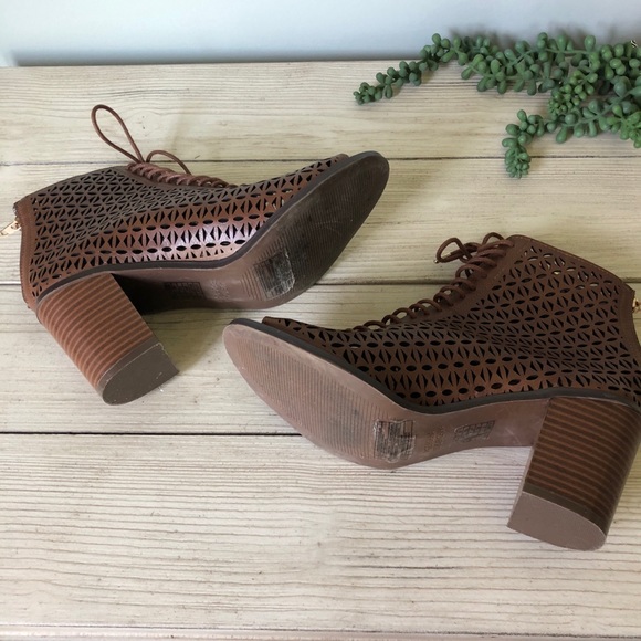 ❤️5/$25 Brown open toe lace up chunk heel booties - Picture 3 of 4